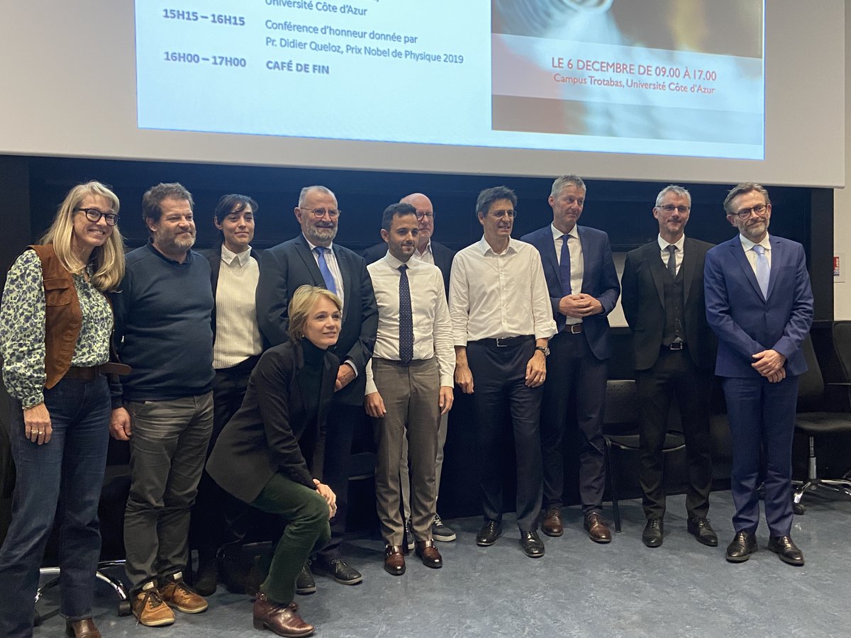 Formidable Journée Nobel à <a href="/VilledeNice/">Ville de Nice</a>

➡️ univ-cotedazur.fr/journee-nobel-…

Frédéric Havet <a href="/Terra_Numerica/">Terra Numerica</a> <a href="/Laboratoire_I3S/">Laboratoire i3S</a> a présenté le prix Nobel de Physique 2024 : contributions dans le domaine des réseaux neuronaux et de l'IA.

<a href="/SuedeenFR/">Caroline Vicini, Ambassadrice de Suède en France</a> <a href="/SFP_officiel/">Société Française de Physique</a> @reseauSCF <a href="/CNRS_DR20/">CNRS Côte d’Azur</a> #UniCA