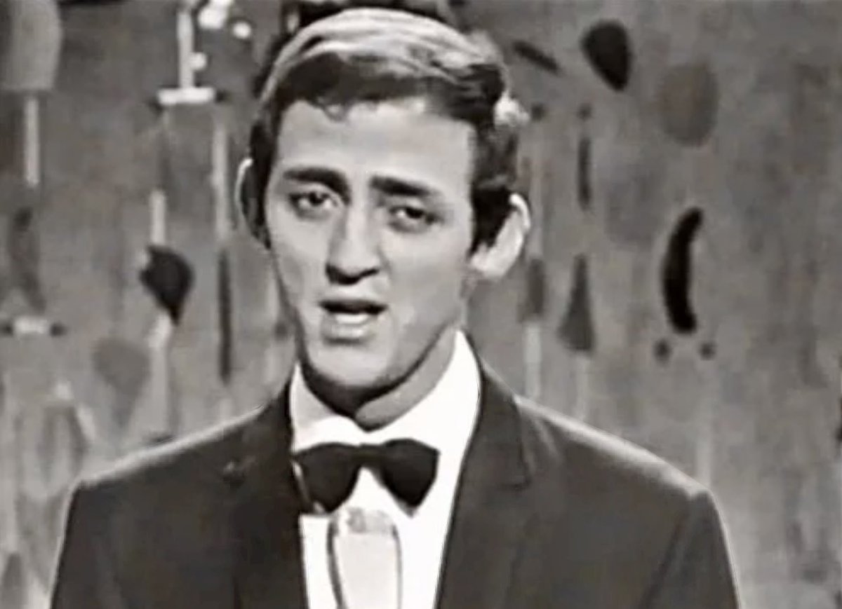 dulchiewhelan's tweet photo. Truly a legend. #DickieRock #RIP #Eurovision https://t.co/KjeRaDboWv