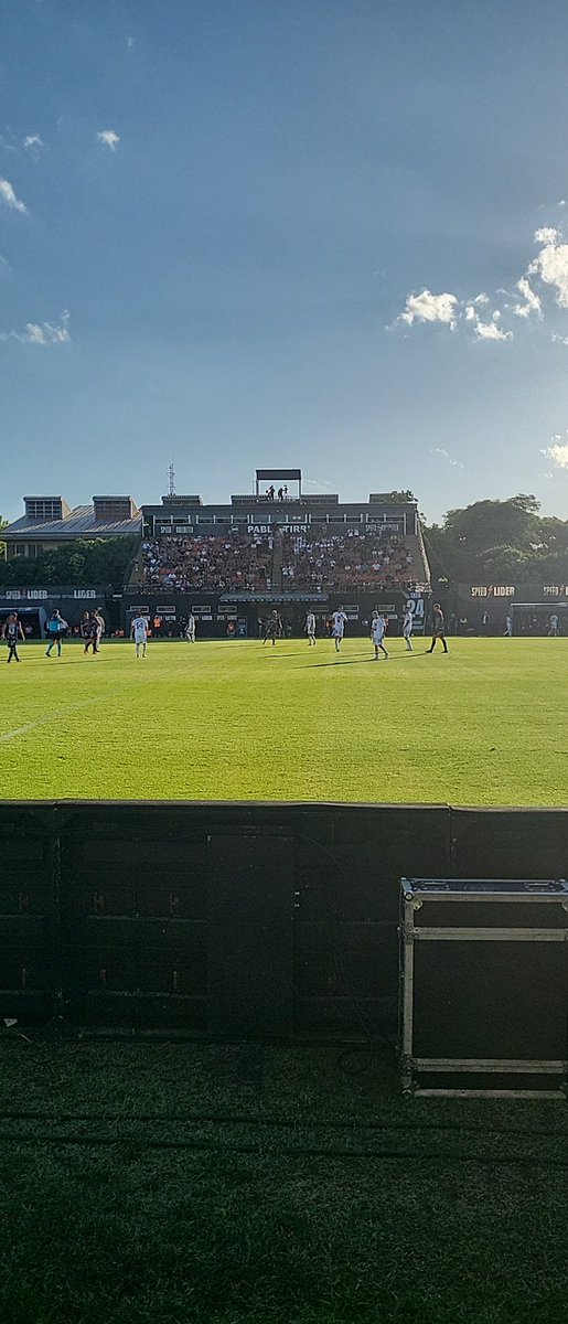 RiestraDxtivo32's tweet photo. 🕞 26’ ST #Riestra 0 - 0 #BarracasCentral
🎙️ Triple cambio en el #Malevo Se retiraron #Benegas, #Herrera y #Benitez e ingresaron #CaroTorres #Alonso y #Sanabria
#RiestraDeportivo #SpeedUnlimited #Líder https://t.co/VwEc7Vpek3