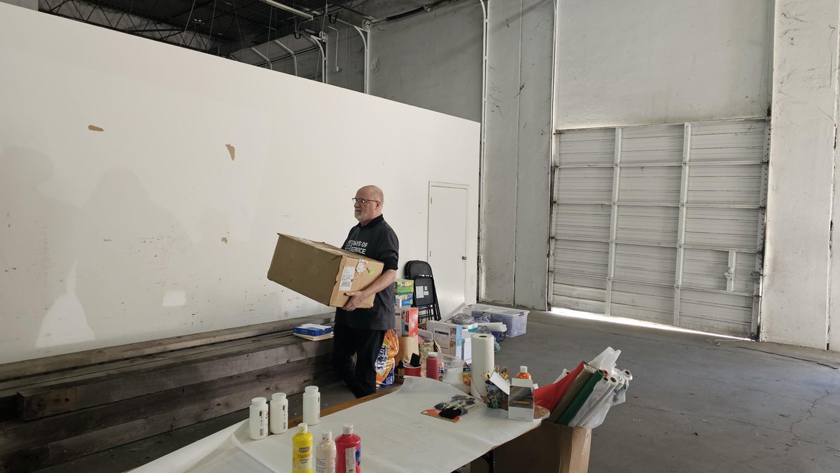 TPxComm's tweet image. This week, the Houston, TX team, led by Jason Slann, gave back in a big way as we continue our #DaysOfService!  The group sorted toys, organized, and worked together to spread holiday cheer. Thank you to everyone who made this day so impactful!
#WeAreTPx