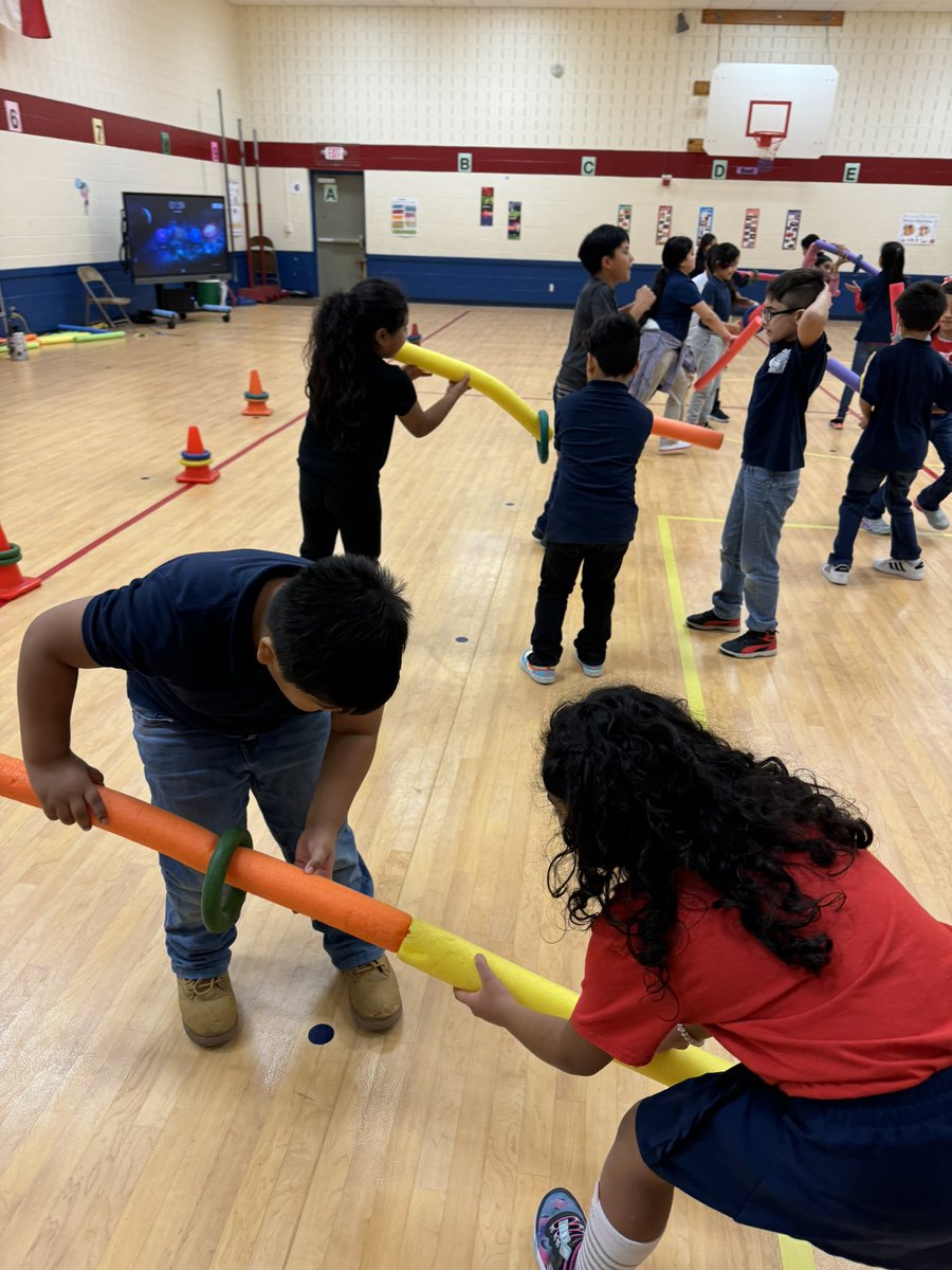 A great way to end Friday with our students playing “Pass the Ring”. Working as a team and communicating with one another. 

Una excelente manera de terminar el viernes con nuestros estudiantes jugando “Pass the Ring”. Trabajar en equipo y comunicarse entre sí.