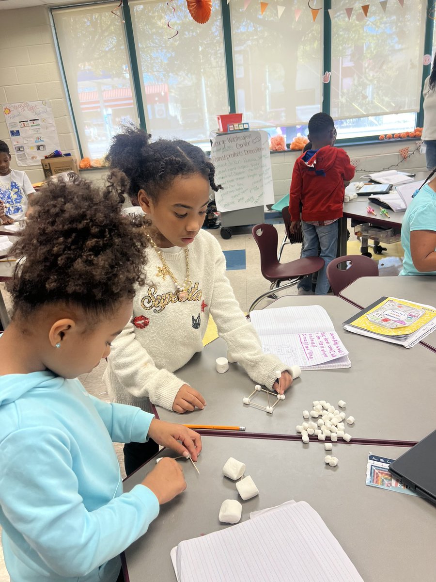 HopeHillElem's tweet photo. Today was our "Hour of Power" where all of our students completed engineering design challenges โณ๐ง๐ ๏ธ! #STEAM@Hope-Hill #solveproblemscreatively @docstem @apssteam https://t.co/adZ2ProolB