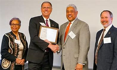 VirginiaSPQA's tweet photo. Did You Know? Since 1982, SPQA has honored over 80 organizations with the prestigious Medallion Award for #performanceexcellence https://t.co/YftOqmLBIc