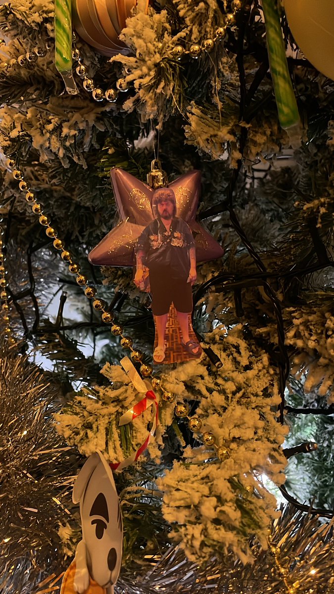 geko020's tweet photo. @meatcanyon 

On my smashmas tree >:) https://t.co/qFfQiSafOZ
