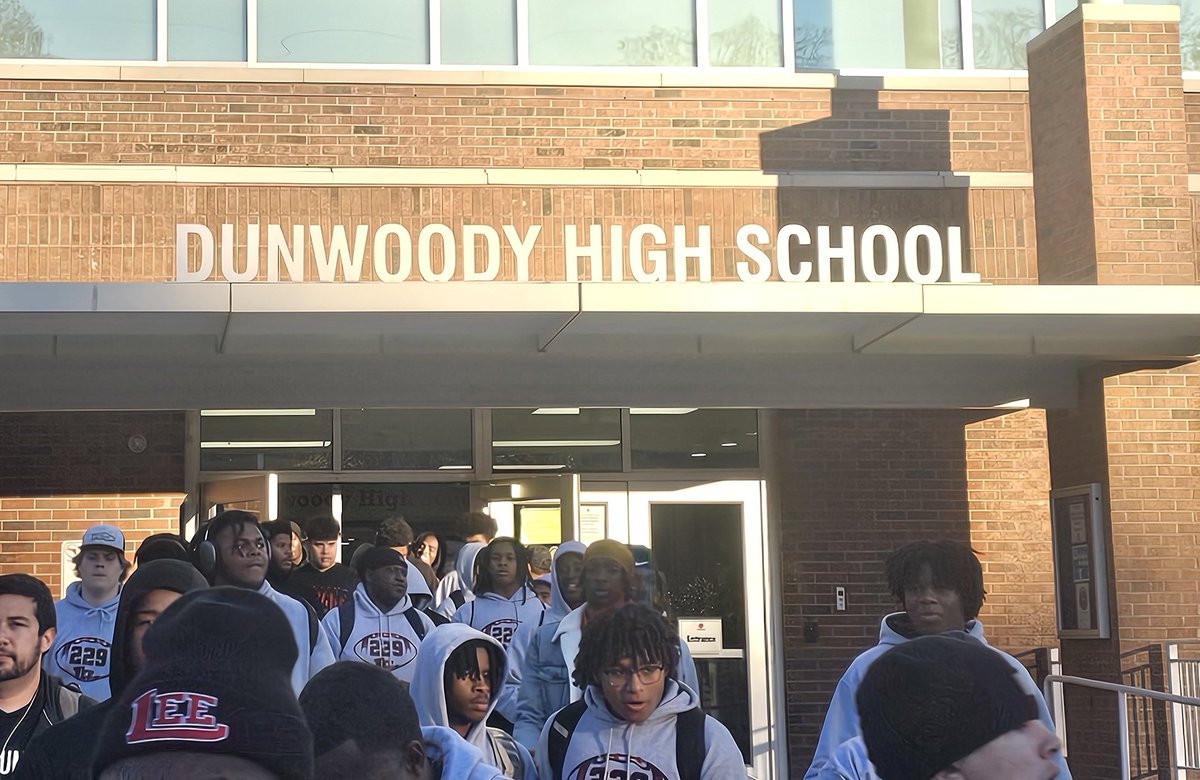 The Rocker Lee tweet media