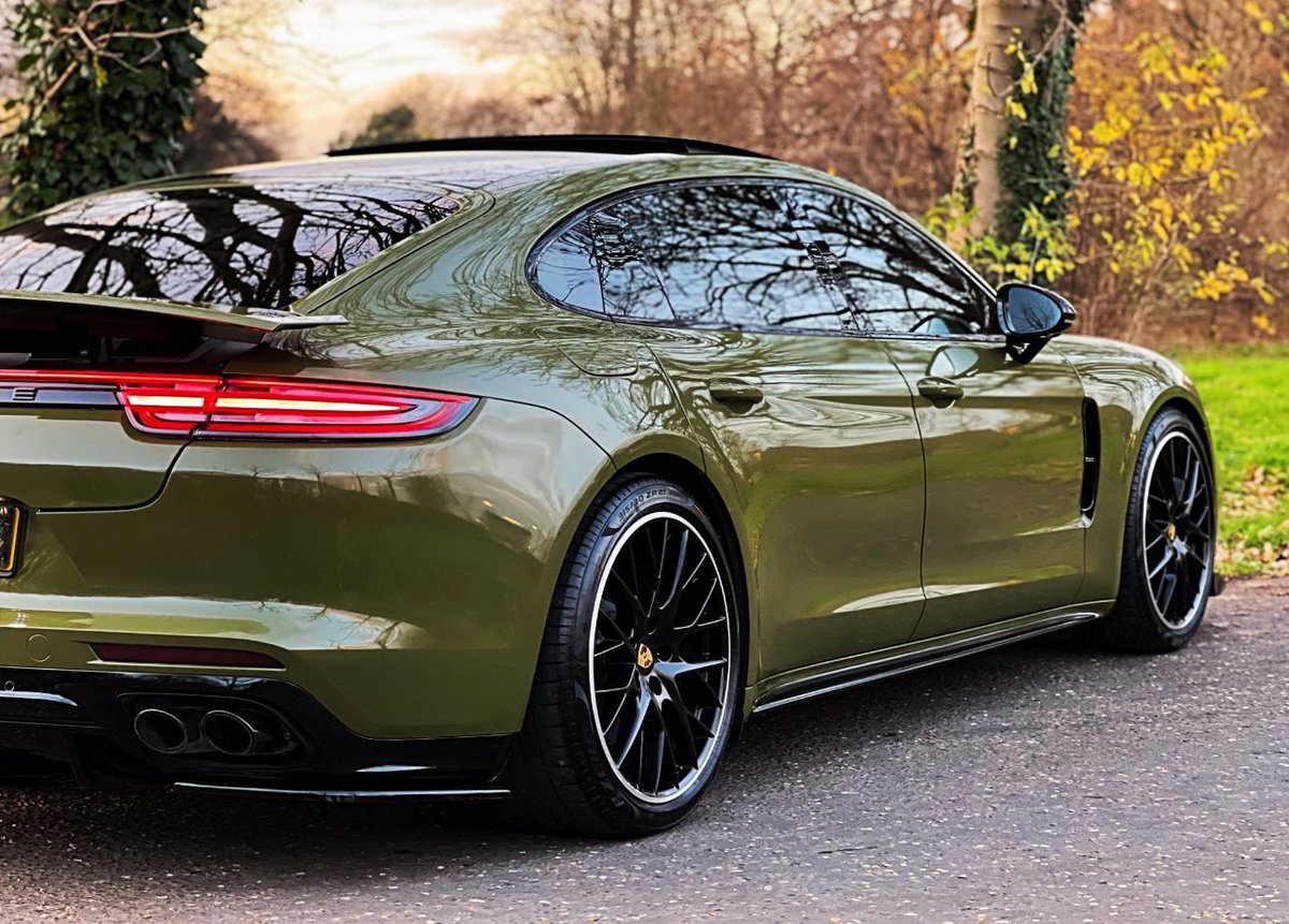 AutoInfatuation's tweet photo. This is option box ticking with no worry of resale value if ever I’ve seen it 🫨

If the original owner had added rear entertainment I’m fairly sure this would be the ultimate spec Panamera Executive!

https://t.co/lDAPwwHPCy https://t.co/GhuIya0X3J