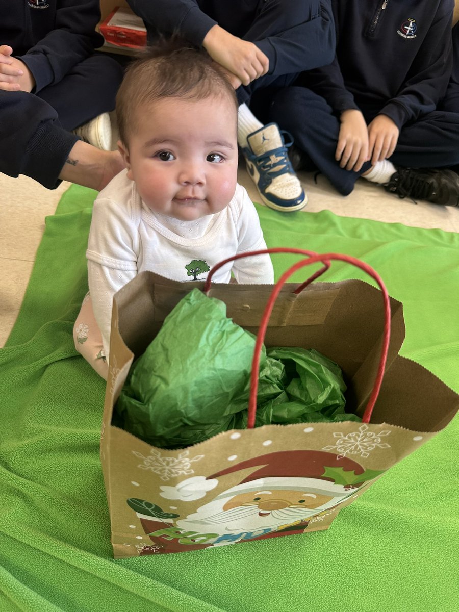 Our visit with tiny teacher Anastacia was so special! Thank you for teaching us ✨we will see you after Christmas! ♥️