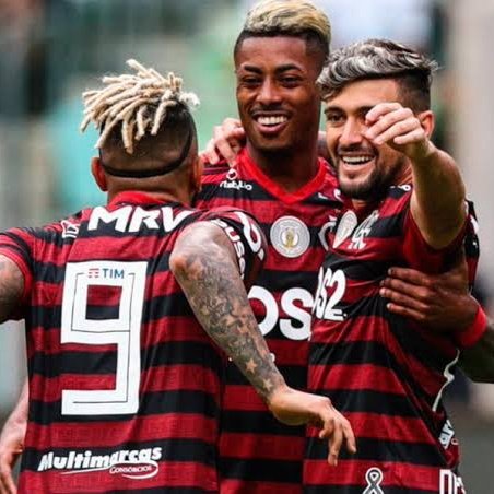 Noitedecopa's tweet image. ⭐ | Ataque do Botafogo em 2024:

➡️ Luiz Henrique - ⚽ 14 e 🎯 7
➡️ Igor Jesus - ⚽ 25 e 🎯 9
➡️ Jefferson Savarino - ⚽ 14 e 🎯 13
➡️ Total - ⚽ 53 e 🎯 29

🇦🇴 | Ataque do Flamengo em 2019: 

➡️ Bruno Henrique - ⚽ 35 e 🎯 15
➡️ Gabriel B. - ⚽ 43 e 🎯 12
➡️ De Arrascaeta - ⚽…