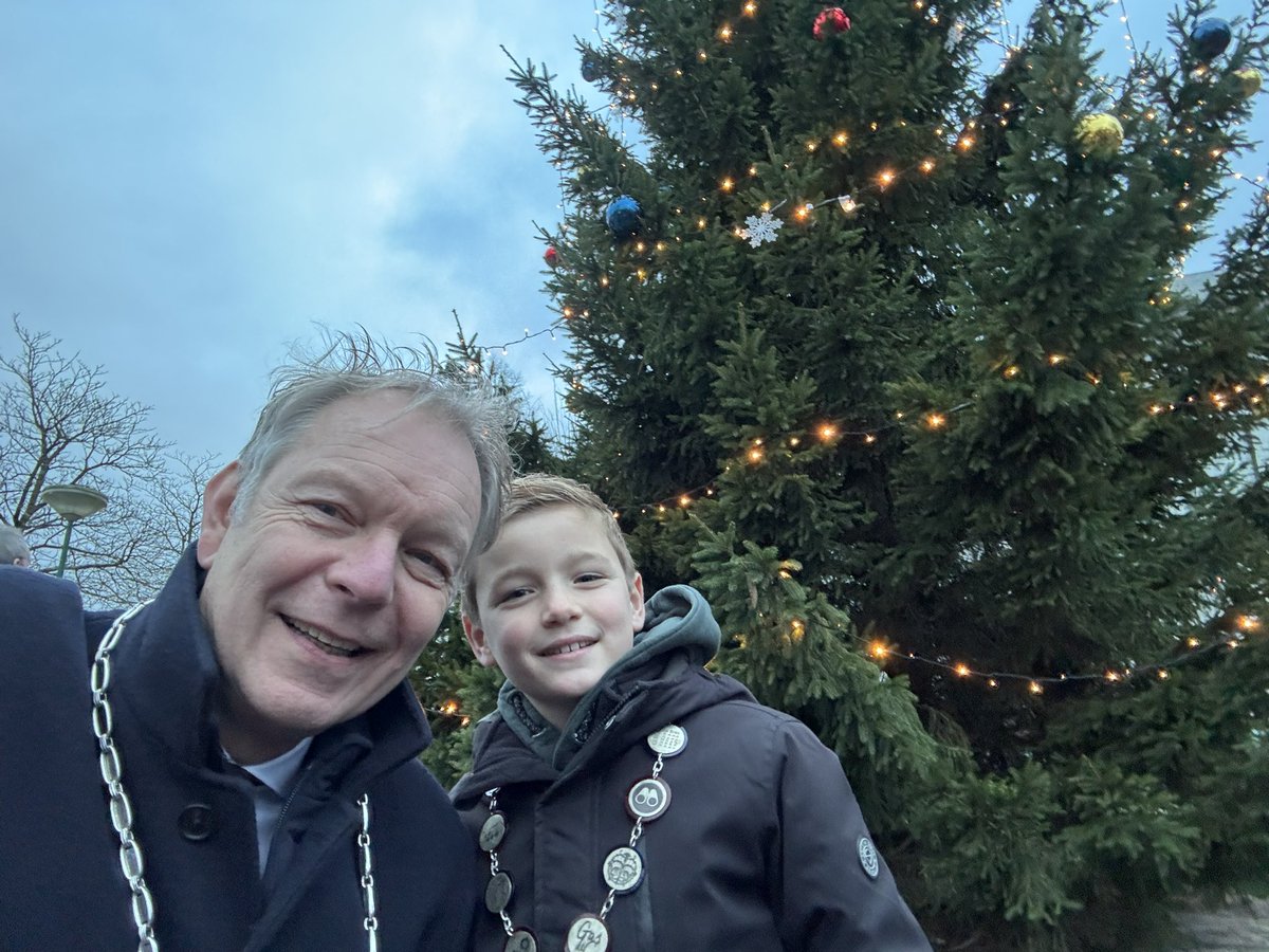 Burgemeester Röell tweet media