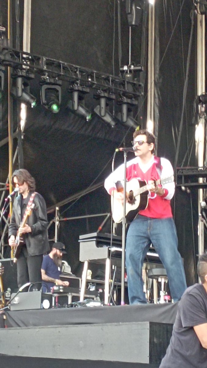 memowakeman's tweet image. #ConcertReport #MusicReview
@lomoon at @CoronaCapital 

Their first time in Mexican land, it was short and beautiful, pure bliss. 

Hope they come back soon with a full-lenght show.🤞🤞

You can read my review here: bit.ly/LoMoonCorona 
#TheRocktologist #CoronaCapital2024