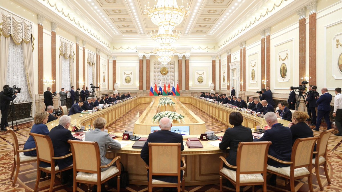 mfa_russia's tweet photo. 🎙 President of Russia Vladimir #Putin: 

💬 Practical integration within the framework of the #UnionState is bringing real tangible benefits to the citizens of Russia and Belarus, enhancing the quality of their lives &amp; well-being.

https://t.co/MLuw4efiGf

🇷🇺🇧🇾 #RussiaBelarus25 https://t.co/tj0Twm4A8U