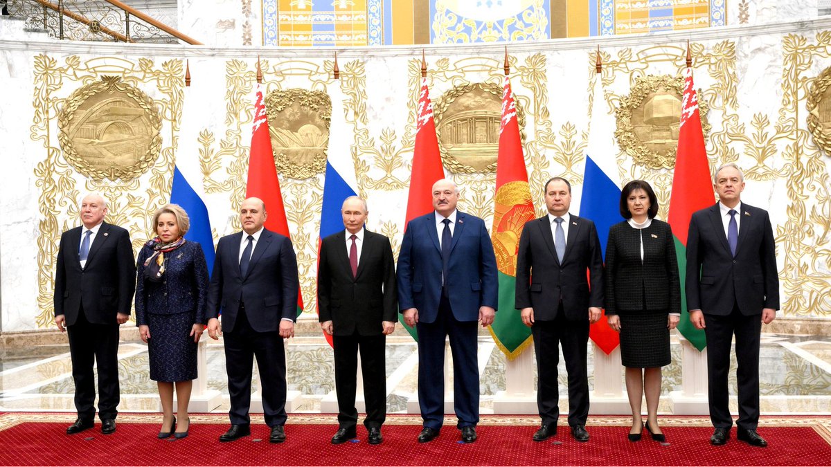 mfa_russia's tweet photo. 🎙 President of Russia Vladimir #Putin: 

💬 Practical integration within the framework of the #UnionState is bringing real tangible benefits to the citizens of Russia and Belarus, enhancing the quality of their lives &amp; well-being.

https://t.co/MLuw4efiGf

🇷🇺🇧🇾 #RussiaBelarus25 https://t.co/tj0Twm4A8U