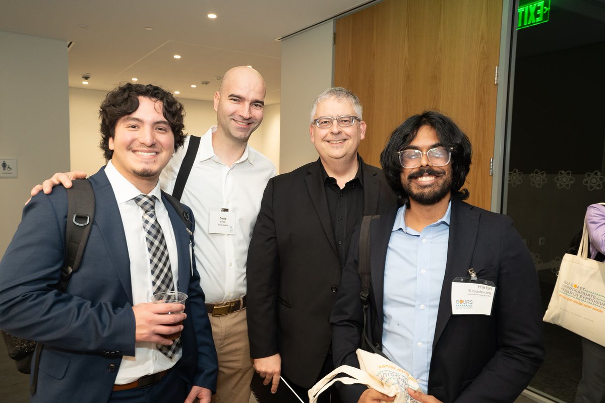 RiceGradSchool's tweet image. Rice University proudly hosted the 2024 Gulf Coast Undergraduate Research Symposium, bringing together over 400 talented undergraduate students from across the nation! 🌎🧪
Read more about GCURS: news.rice.edu/news/2024/rice…