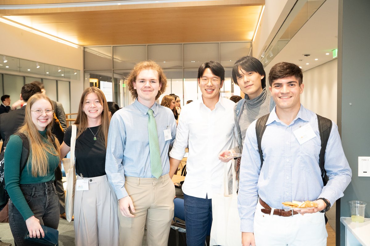 RiceGradSchool's tweet image. Rice University proudly hosted the 2024 Gulf Coast Undergraduate Research Symposium, bringing together over 400 talented undergraduate students from across the nation! 🌎🧪
Read more about GCURS: news.rice.edu/news/2024/rice…