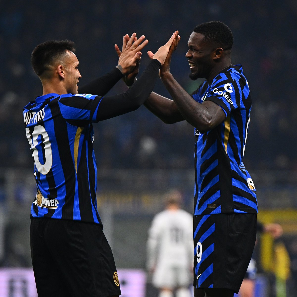 Inter_en's tweet image. 🔟 + 9⃣🖤💙

#ForzaInter #InterParma