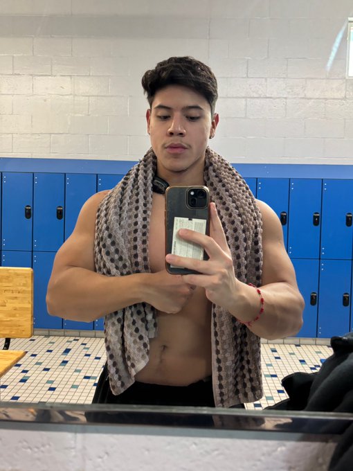 Watch 💌's leaked NSFW photo on TwXstars