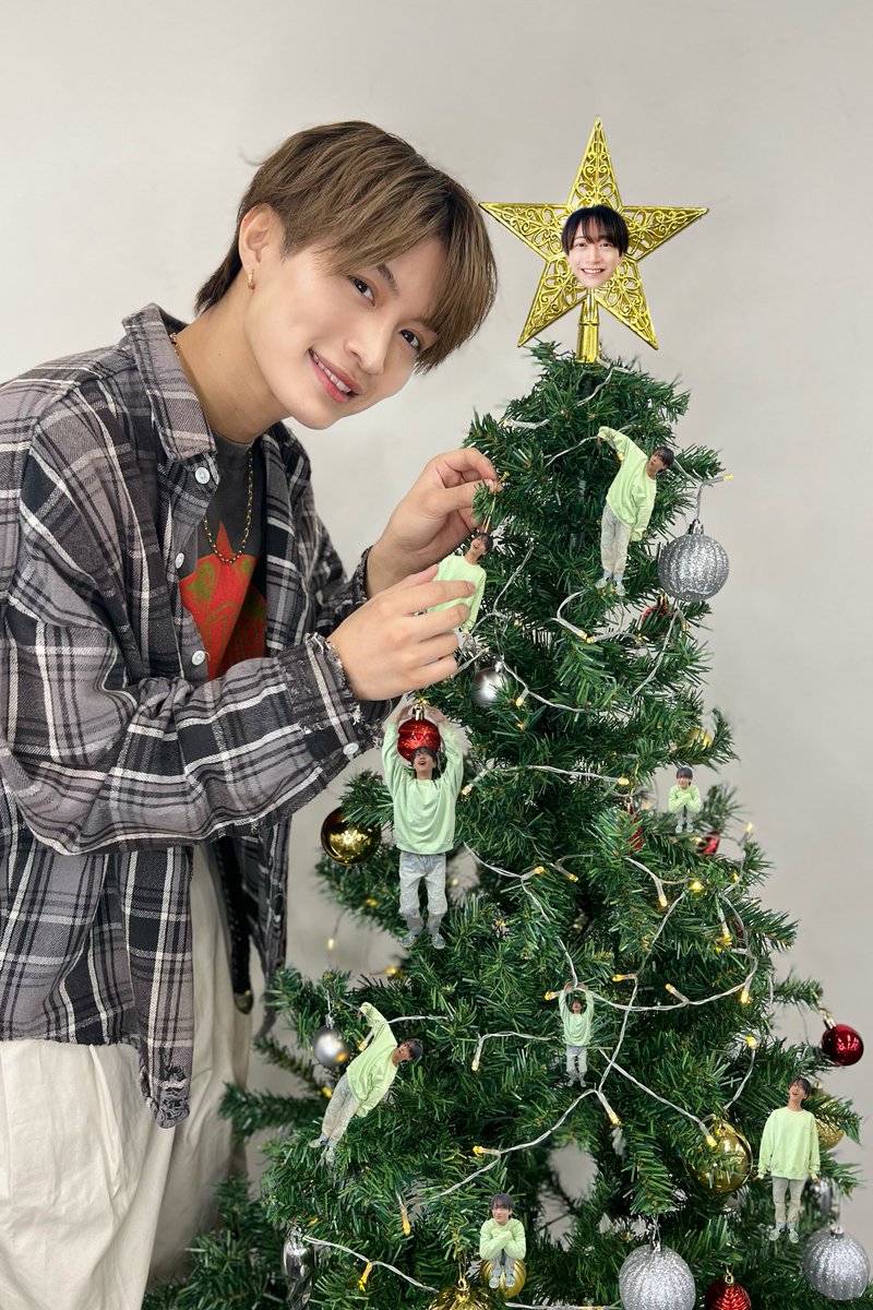 jr_official_X's tweet photo. 【 今日は何の日⁇🤔 】

ジュニア公式の気まぐれ投稿🎈🎡

今日12/7は…
クリスマスツリーの日🎄✨

皆さんはクリスマスツリーは飾る派ですか⁇
それともどこかへ見に行く派⁇👀

ぜひコメントで教えてください📝💕

ちなみに
#那須雄登 も #藤井直樹 も飾る派です💙💚

#クリスマスツリーの日
#ジュニア公式の気まぐれ投稿 #今日は何の日
#美少年