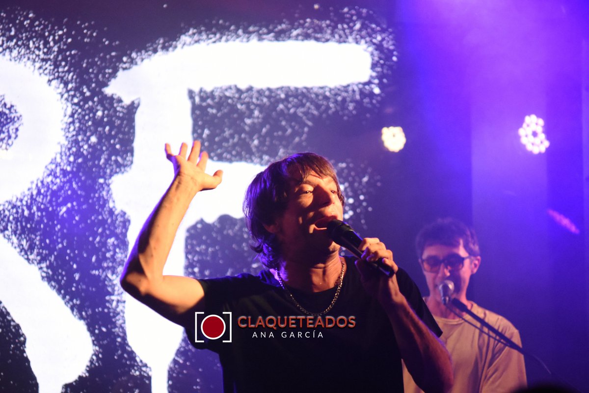 💥Galería de fotos de <a href="/turfoficial/">Turf Oficial</a> durante su presentación en Madrid el pasado 15 de noviembre en la Sala Mon

📸 <a href="/anne_ggonzalez/">Ana García</a> 

#turf <a href="/apa_agencia/">APA! Ana Poluyan Agencia</a> 

Link: claqueteados.wordpress.com/2024/12/04/gal…