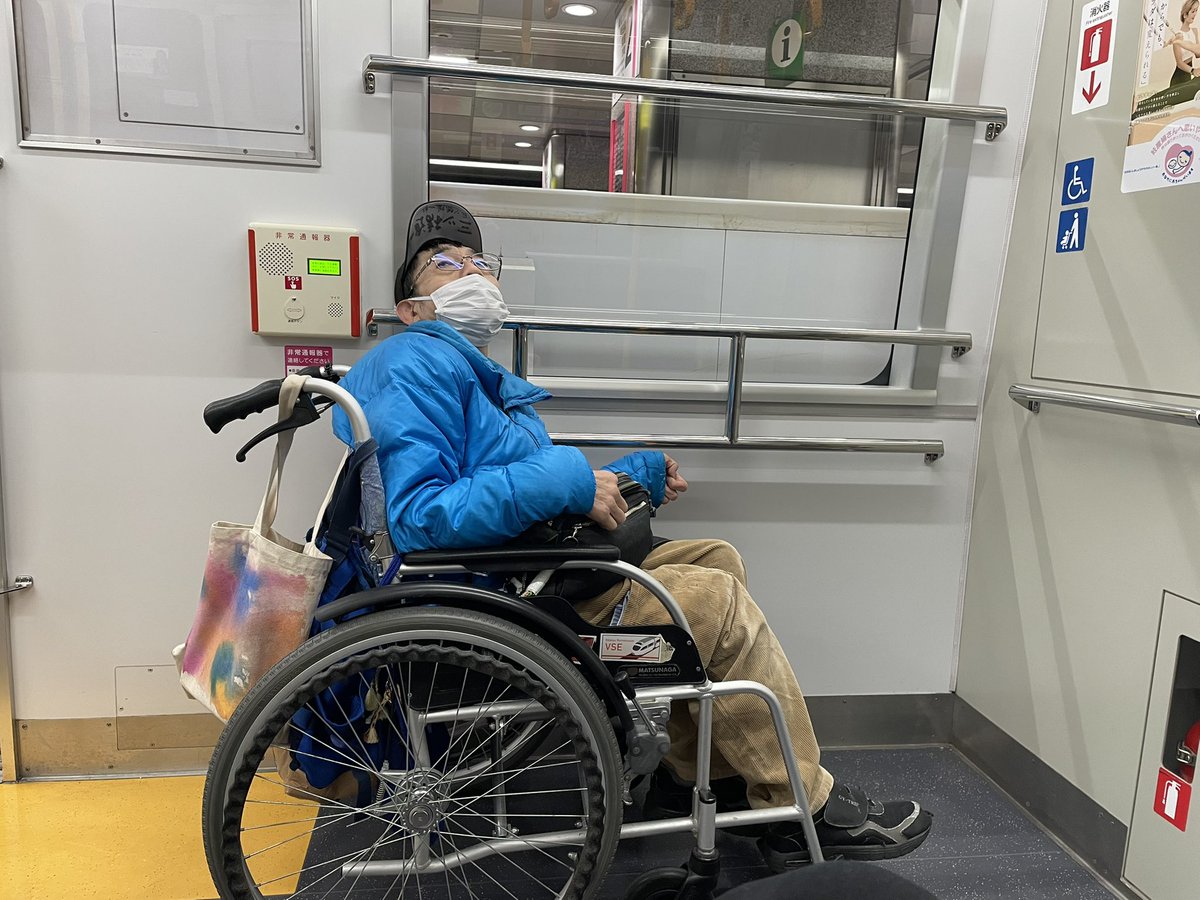 4acein52's tweet photo. 年に一度の
珍道中
箱根に着けるのか⁉️

まずは
大改造中の新宿駅西口から
小田急ロマンスカーに乗れるのか⁉️ https://t.co/9sxo4uLRd9