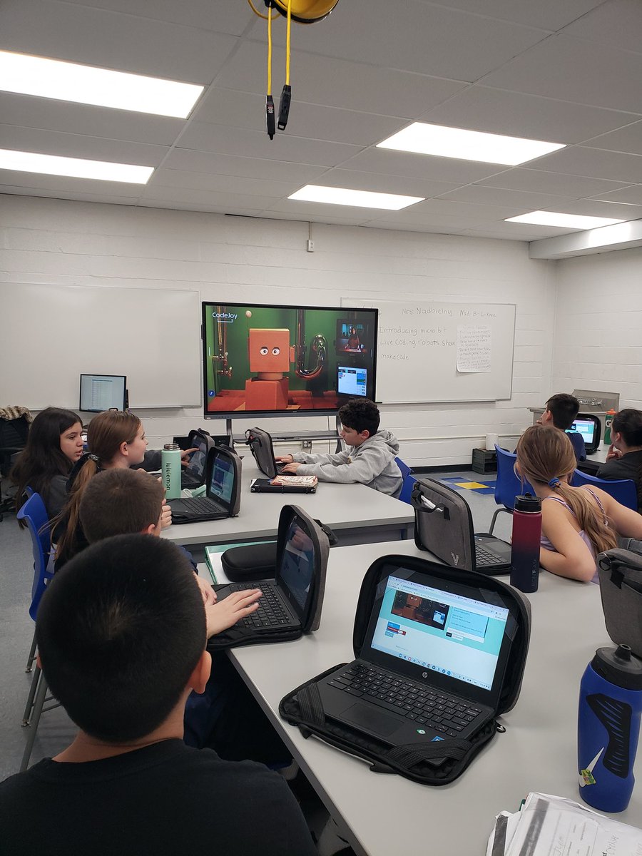 6th graders had lots of fun participating in the live mini golf robotics show thanks to <a href="/CodeJoyEdu/">CodeJoy</a> They ❤ 👀 how their code affected the robots movements! Great way to kick off <a href="/CSEdWeek/">CSEdWeek</a>  We were excited to see how the robots worked &amp; the behind the scenes view!