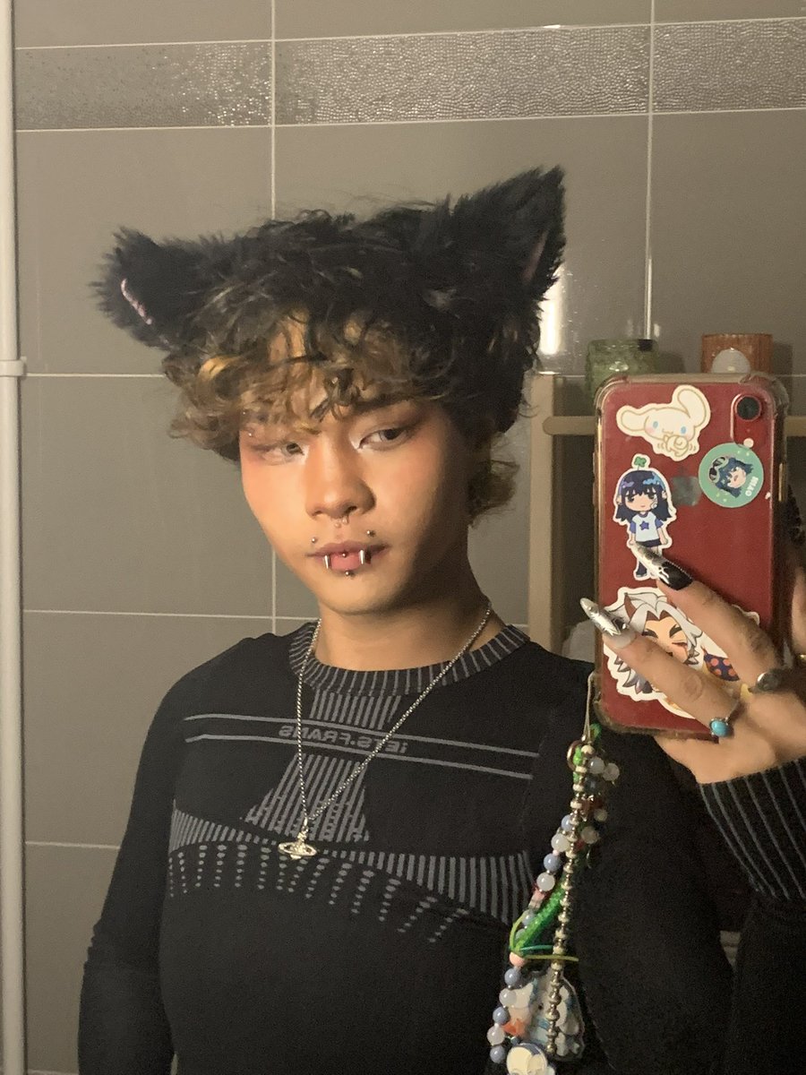 Moony 🌱 tweet media