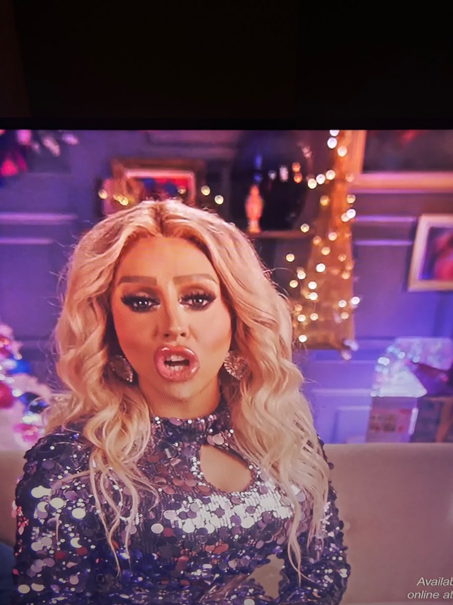GrannyCahill's tweet photo. @rte Hey RTE, my young children are watching the Toy Show.
Why are you running a  @BootsUK ad featuring an adult entertainer sex clown in sexualised #Womanface? 
Adult entertainment is for adults lads.

Is there an equivalent #Blackface performer lined up for the next break? https://t.co/ZiCyg0MwM9