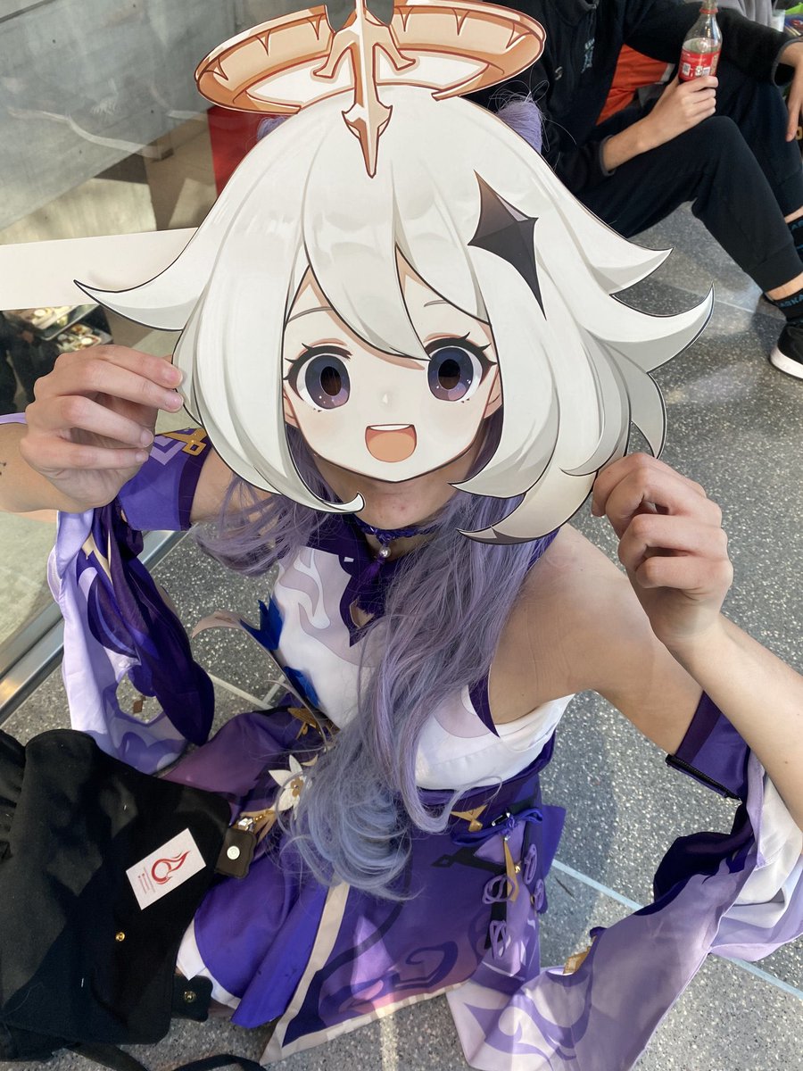 tomomachi__'s tweet photo. but in the mean time i heres some cosplay pictures nobody asked for

most sane hololive fan https://t.co/ypmrr1o2oG