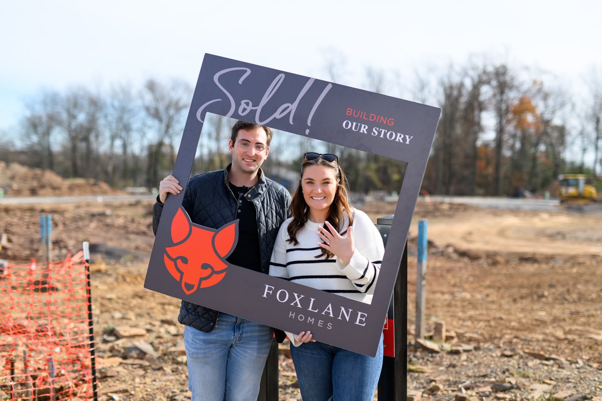 FoxlaneHomes's tweet photo. Love is in the air at Highpointe at New Britain! 

We’re so thrilled to have been part of this beautiful proposal as this wonderful couple starts building their dream home together. Here's to new beginnings, love, and a future filled with amazing memories!

📷 trish_sexton_photos https://t.co/VJu2u2V8Rp
