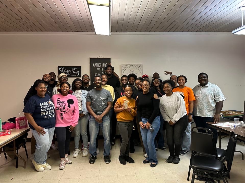 txsu_bsm's tweet photo. 🎄🎁 Last night was a vibe! Thank you for pulling up to our White Elephant Party—we had a blast! ✨ See y’all next semester for more fun, faith, and fellowship. 🙌🏾💒

#HBCU #ChristmasParty #StayBlessed https://t.co/kcTdcU5Ylk