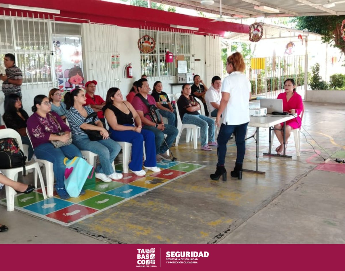 SSPCTabasco's tweet photo. 🚸 Promoviendo la armonía familiar 💛

La SSPC, a través del CENEPRED, llevó a cabo el taller "Armonía Familiar y Afectiva", dirigido a madres y padres en el Jardín de Niños Urbano Octavio Paz, en el municipio de Centro, Tabasco. 

https://t.co/JPi9mNpL54 https://t.co/eOiFGyzlm0