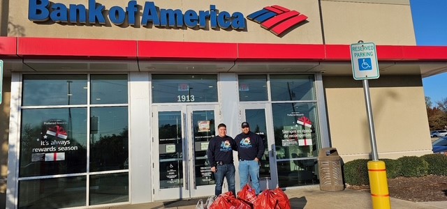 SantaCops's tweet image. Thanks to Kate's Books and Bank of America for donating to Santa Cops and helping to bring smiles to kiddos faces! #bankofamerica, #katesbooks