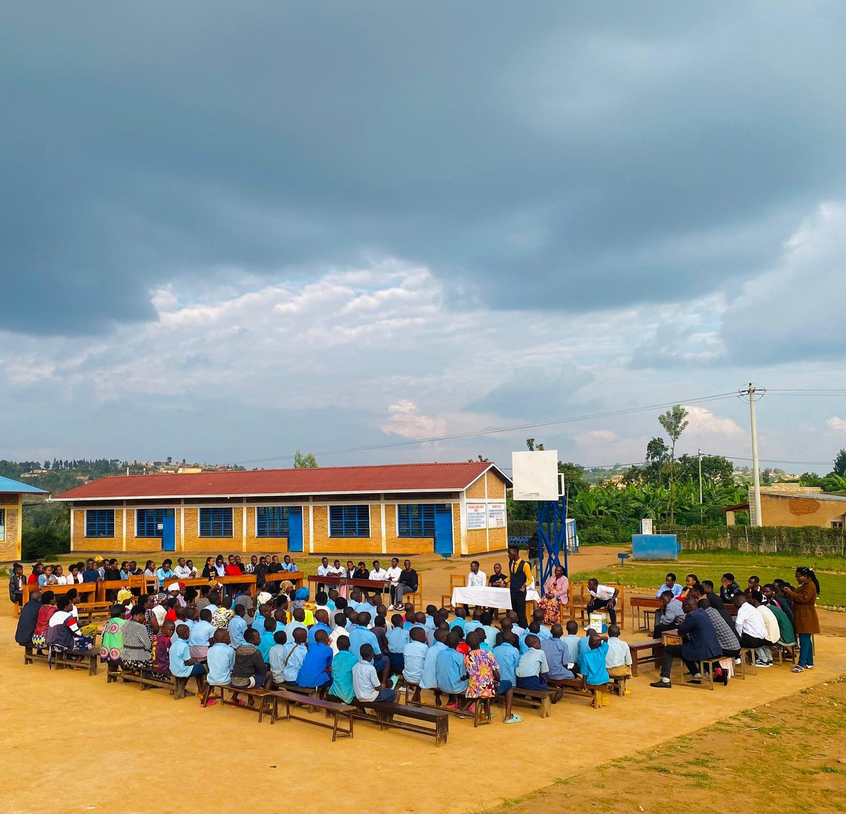 UrsuHuye's tweet photo. A heartfelt thank you to the year 2 Political Science students at the UR-Huye Campus, for generously supporting 60 students with their education fees at Runga Primary School. Your kindness  have made a lasting impact.#FutureLeaders @A_sebutege @KabagambeI @Uni_Rwanda @UR_Huye https://t.co/pvNAwaG5lu