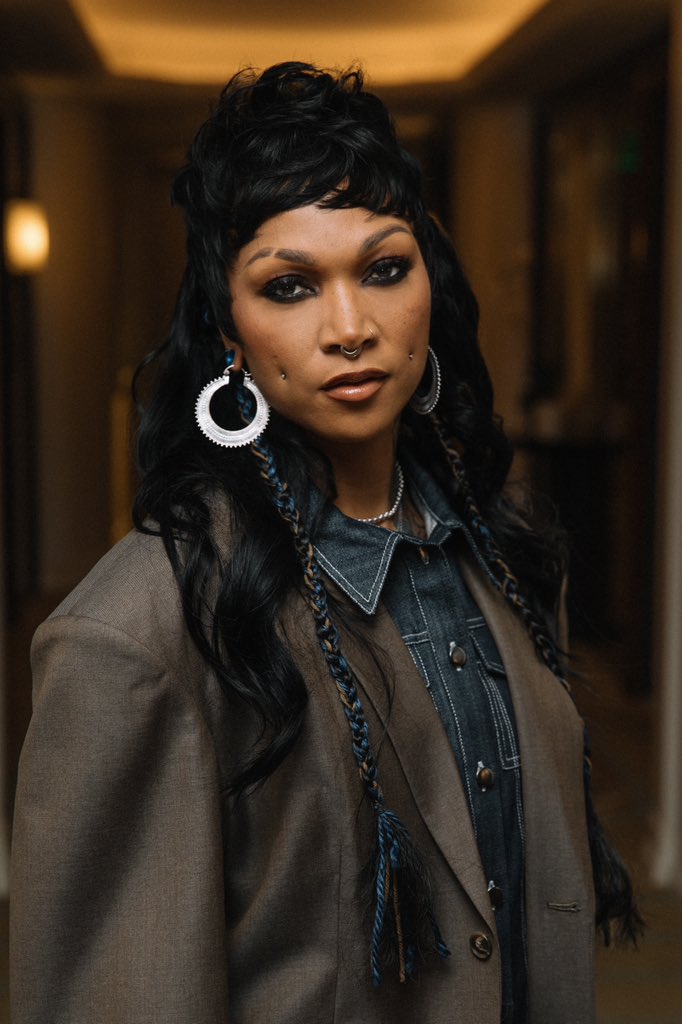 KO_Reis86's tweet photo. ๐โโ๏ธ Exactamentรฉ ๐๐ค๐๐ฝ
HMU #TayRivera #RichardGrant
Styled by #MickeyBoom suit by #ShaoNewYork
I stay in MY lane so there ainโt NO traffic baby ๐ https://t.co/i7fwfXHrMQ