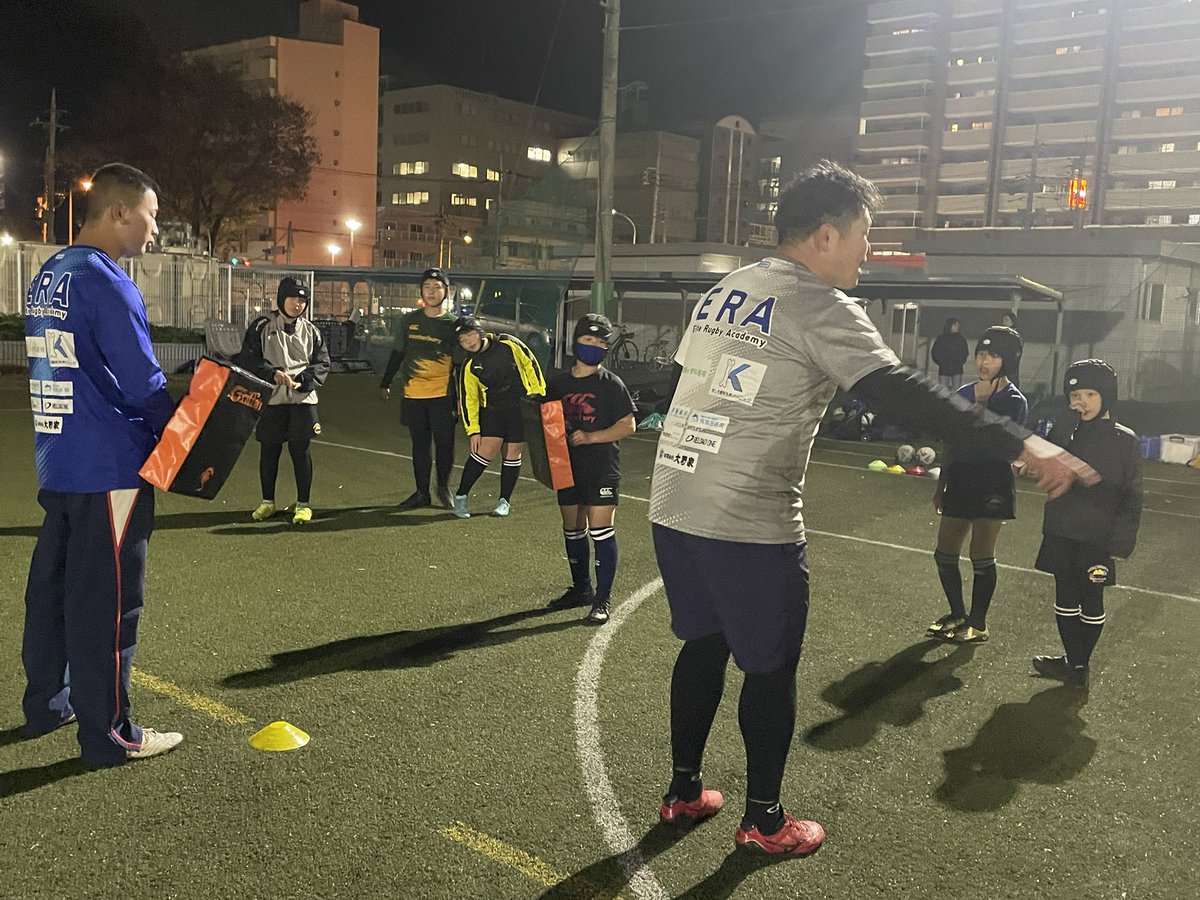 ERA_Ibaraki's tweet photo. 【 #ERA水戸 12.6】
猪瀬コーチのコンタクトレッスン。タックル動作に繋がる練習を段階的に行いました。
スクールなどで試合があることもあり、意欲的に取り組んでいました。
#きしろ整形外科クリニック
#鹿浦小児科医院
#阿部田医院
#伊藤歯科
#株式会社ここ
#RELOADONE
#大野屋
#あおやぎ整骨院 https://t.co/ocf8WPn7gv
