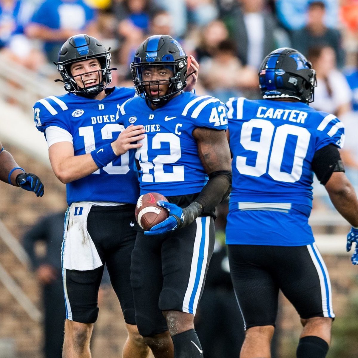 🚨NCAA Division I Football Program Evaluating Season Film! 🏈🔎

✔️ Scholarships available! 🔵⚫️🔵⚫️🔵

All Unsigned… 

2️⃣0️⃣2️⃣5️⃣s
2️⃣0️⃣2️⃣6️⃣s

Reach 𝗘𝗩𝗘𝗥𝗬 Program 👉  buff.ly/3aGSXL9

⬇️ DROP FILM &amp; RETWEET ⬇️