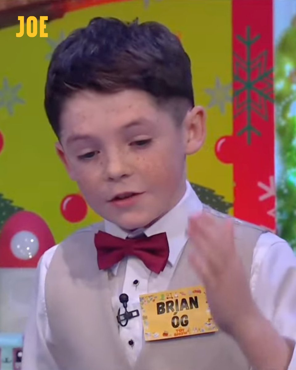 JOEdotie's tweet photo. Brian Óg is about to sell a monorail to Ogdenville and North Haverbrook #LateLateToyShow https://t.co/lrHhDAYKV0