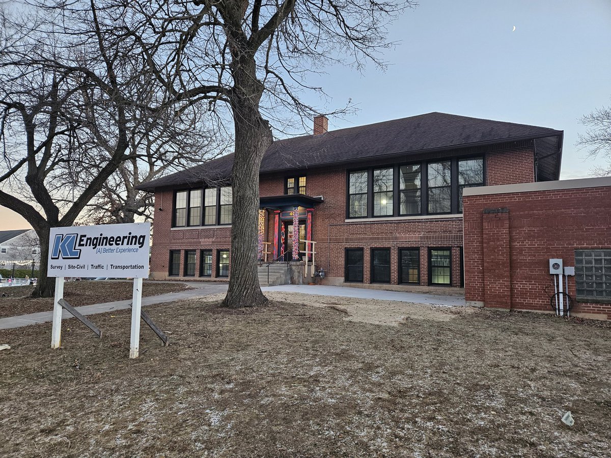 KLEngCOO's tweet photo. @KL_Engineering is proud to support Art House 360, a new space for community art in Verona. Join us tonight for our open house as Verona unveils its new outdoor skating rink in Century School Park next door!
https://t.co/GpRO2y6WQl https://t.co/PJ85dBFyNJ
