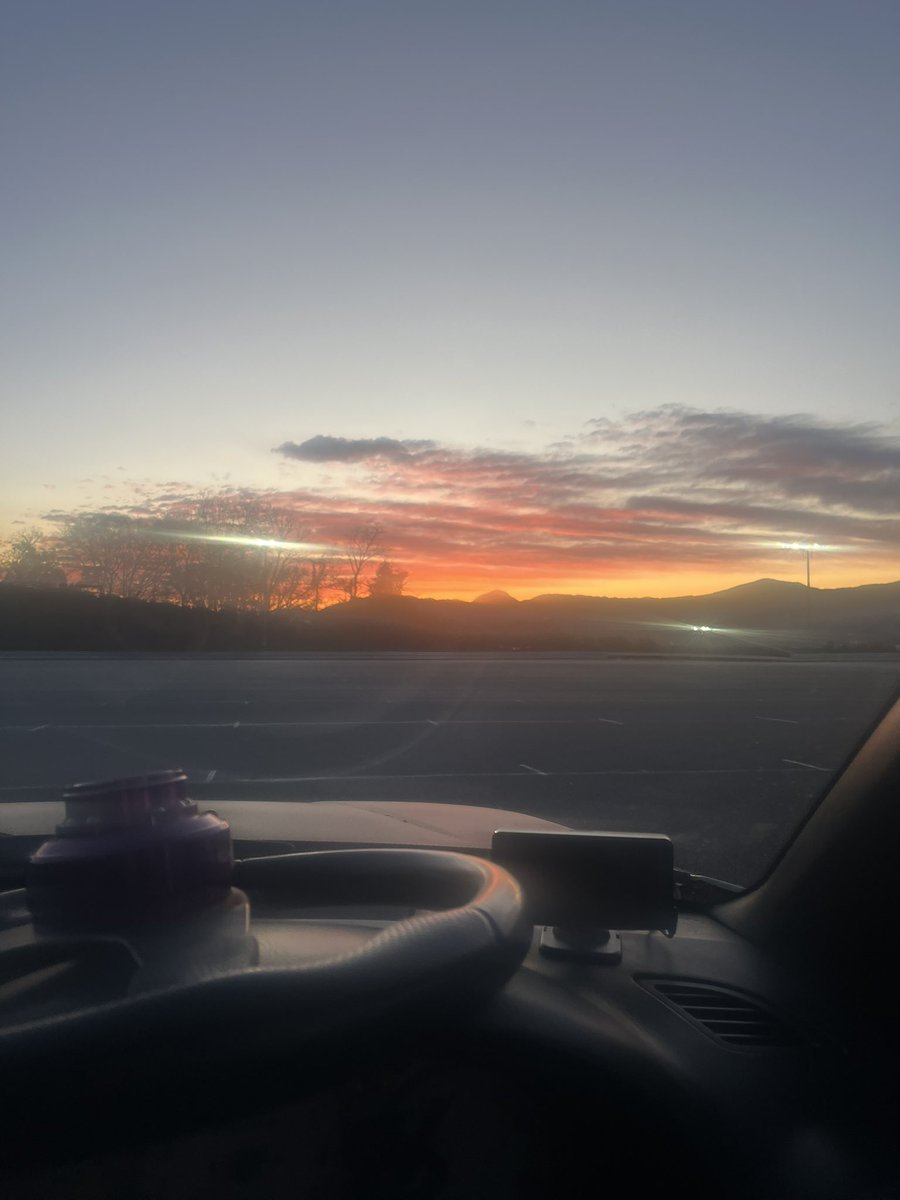cotw_4's tweet photo. Good morning 
#日産博 https://t.co/RPfDQU2PXU