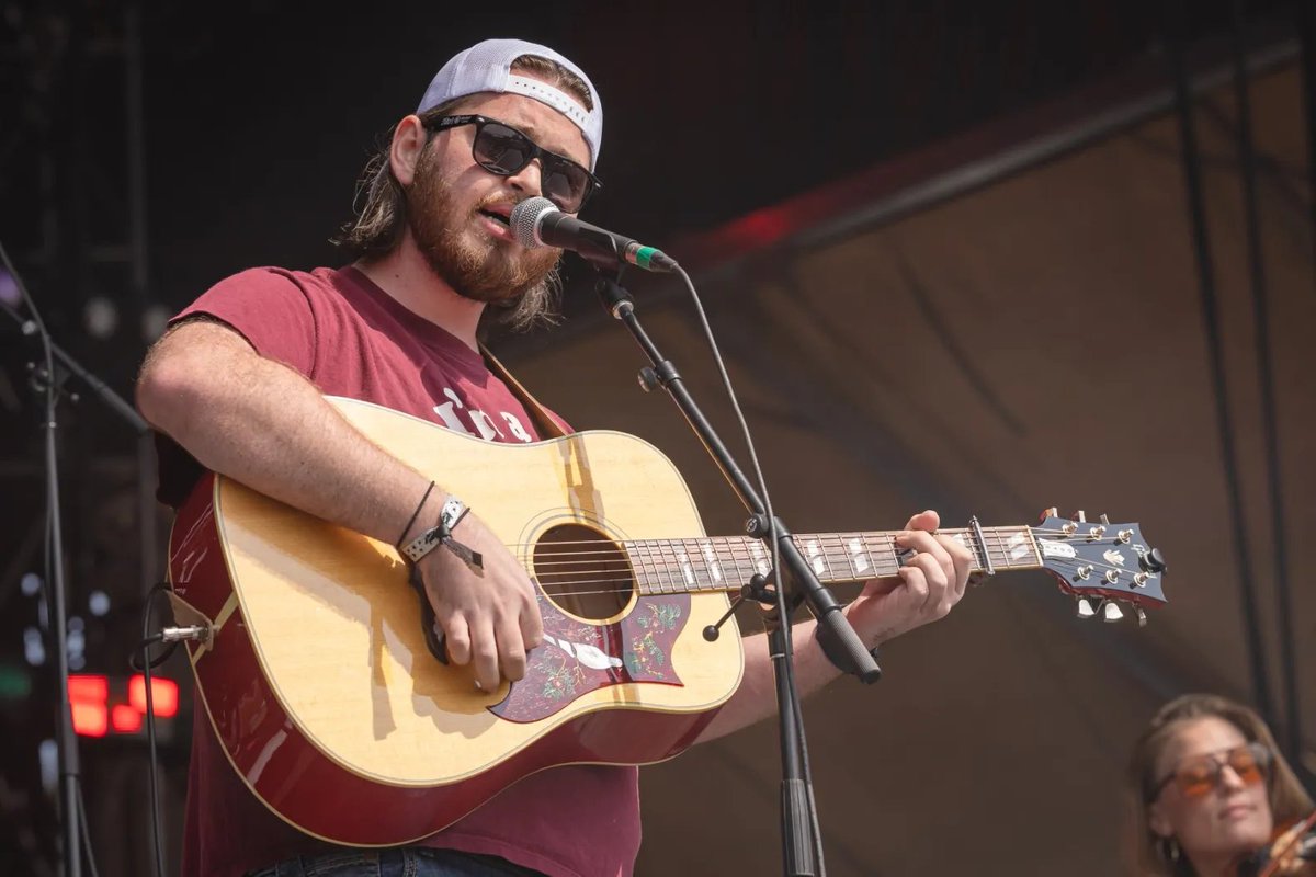RollingStone's tweet photo. J.R. Carroll Plays Keys for Zach Bryan. 

His Debut Album Announces Him As a Solo Artist to Watch. 

More: https://t.co/9mYnR2DZXU https://t.co/pmQozWBiUv