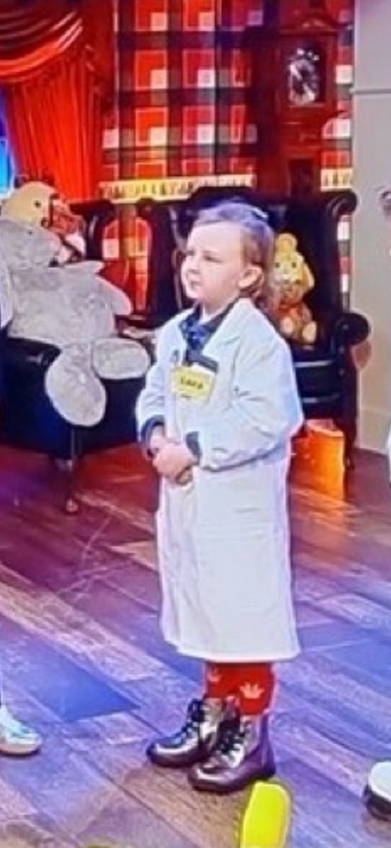 When the bartender takes someone else's order before you, even though you were there first 
#LateLateToyShow