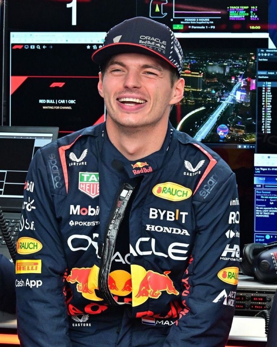 4XWDCS's tweet photo. M4X GROUPCHAT IS STILL OPEN!💙🦁
-we’re a fun group chat with a tonne of max fans and we’re constantly supporting each other and being active!! 
If you would love to join, either retweet or reply to this post! 
Make sure you are following so I can add you straight away!🎉
#maxverstappen #f1twt #mv1