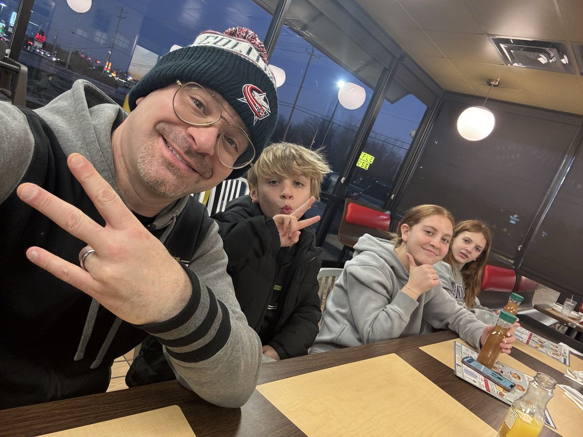 musicman613's tweet photo. @MATTHARDYBRAND You inspired me, sir! Took my gaggle to Waffle House in your honor! (I have four as well, tho the oldest is at college in Pittsburgh). https://t.co/L9Vn201QgW