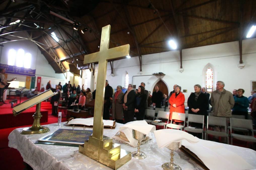 AustAnglican's tweet image. 7 December 1935: Victorian Governor Lord Huntingfield lays the foundation stone for the new All Saints' Cathedral, Bendigo. #anglican #89years (Ceased to be Cathedral in 1981; final service and deconsecration 5 July 2015.)