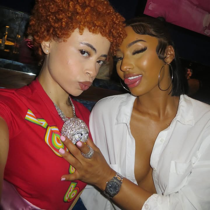 CraveHerGoods's tweet image. We're just here for the food.