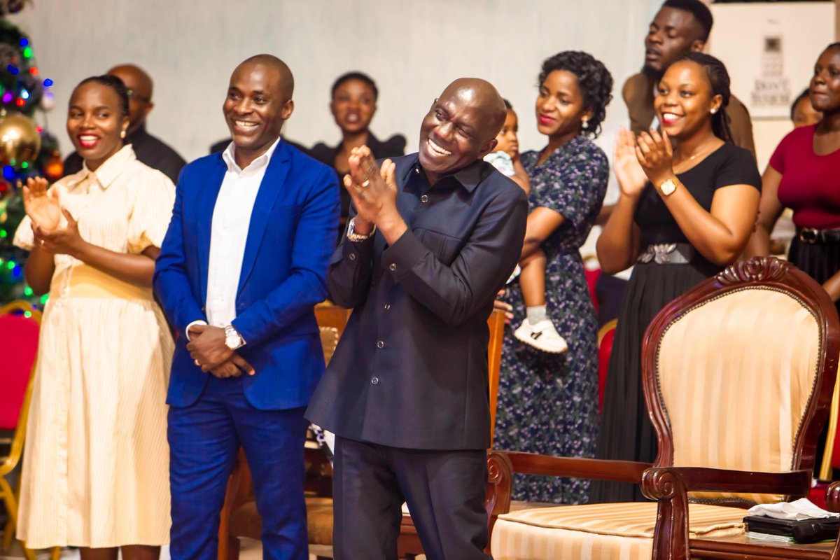 Mchungaji Kiongozi Rev.Dr Huruma Nkonkwa ajili ya Siku 3 Za Matuamaini, Leo Siku Yetu ya Kwanza Mwinjilisti wa Kiamtaifa @johannesamritzer ametuhudumia kwa kutukumbisha Kuwa " Usiudharau Tumaini" Mungu wetu ni Mungu wa Tumaini.