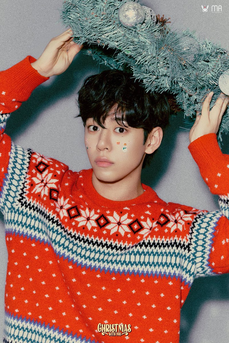 whatthekpop1's tweet photo. https://t.co/Pcoa9xG1R2