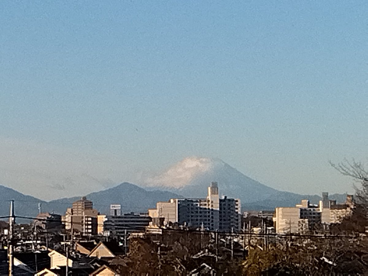 90765N's tweet photo. @drunk2007 今日の富士山です https://t.co/L1VZDHoobb
