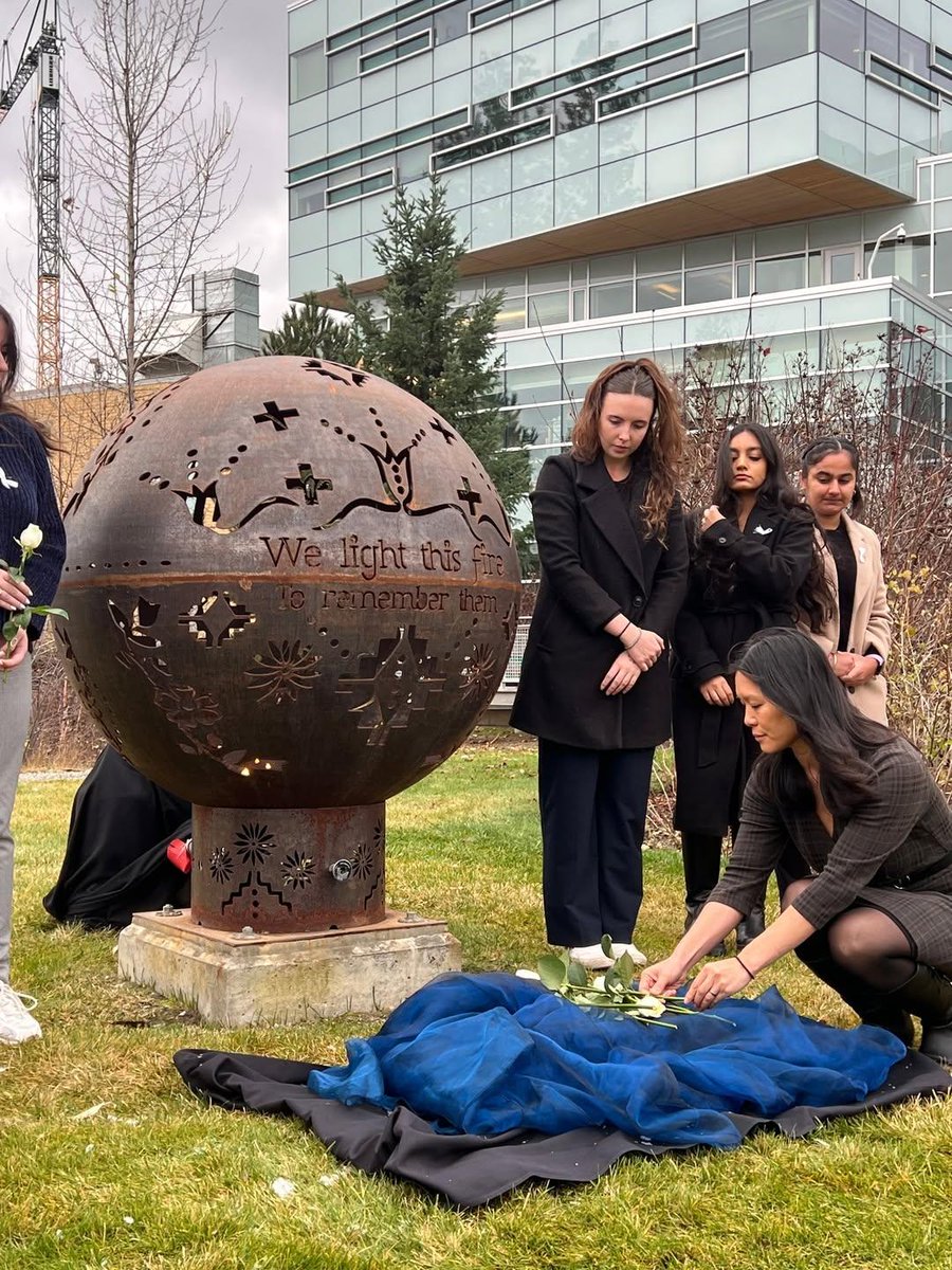 BowinnMa's tweet photo. Sexism, misogyny, imbalance of power &amp; control continue to impact women all over the world. We can't take our gains here in Canada for granted; it takes deliberate, concerted, sustained effort &amp; courage to accept nothing less than equalilty for women &amp; girls. #14NotForgotten https://t.co/pvtBlWcTT8