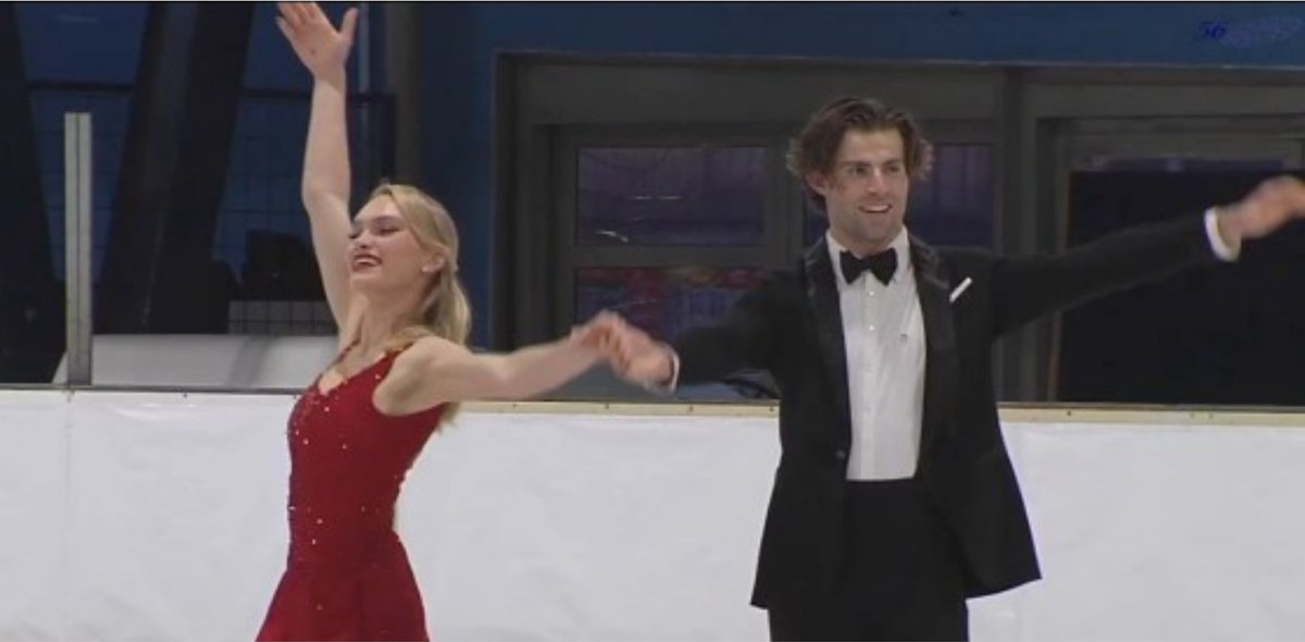 Ice Dance Medal Ceremony at #GoldenSpin Challenger, Zagreb. Congratulations to the Team, <a href="/N_Buckland/">Nicholas Buckland</a> <a href="/PennyCoomes/">Penny Coomes</a> 🇬🇧🥇🥇💞👏🥰