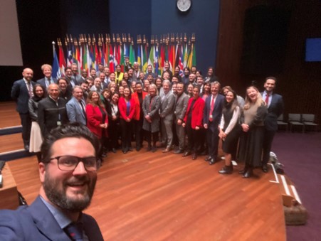 #ASP23 concluye: Las leyes de la física nos enseñan que donde hay fuerza, hay resistencia. A medida que aumentan los desafíos para la Corte, también debe crecer el apoyo de los Estados Partes en resolución, compromiso y fortaleza. Nuestra #CPI es más necesaria que nunca.